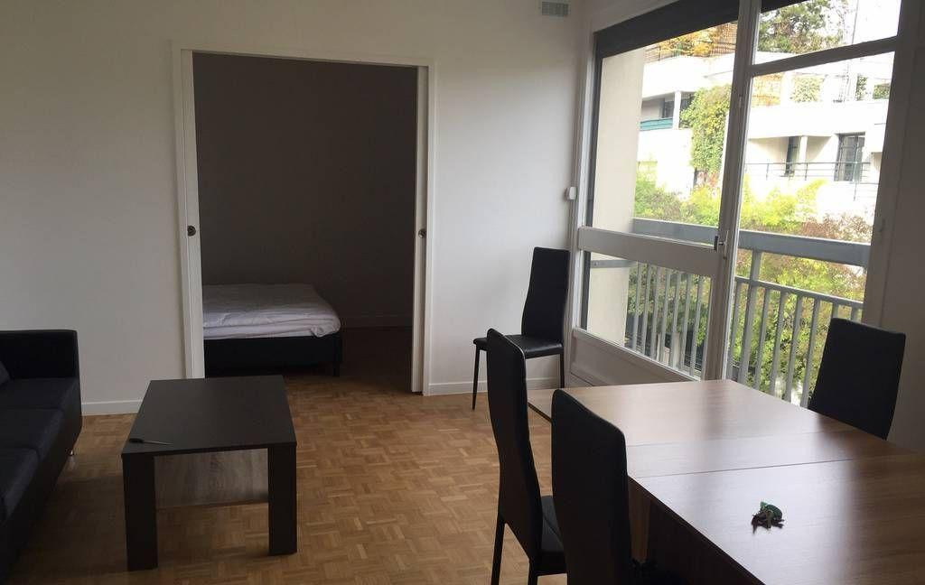 
                                                Location
                                                 Superbe 2 pièces meublé 40m² à Suresnes
