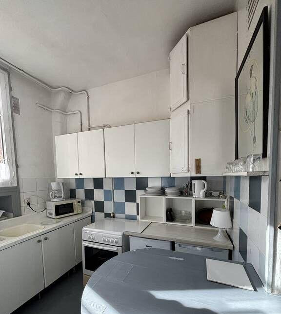 
                                                Location
                                                 Superbe 2 pièces meublé 40m² Versailles
