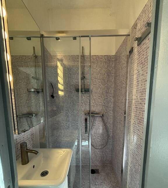 
                                                Location
                                                 Superbe 2 pièces meublé 40m² Versailles