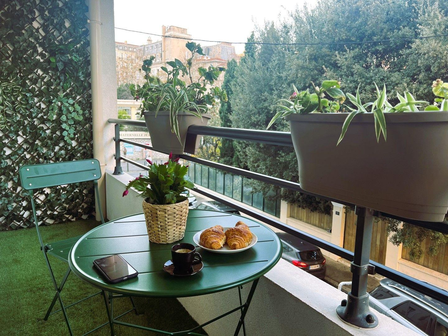 
                                                Location
                                                 Superbe 2 pièces meublé 43m2 à Marseille Prado