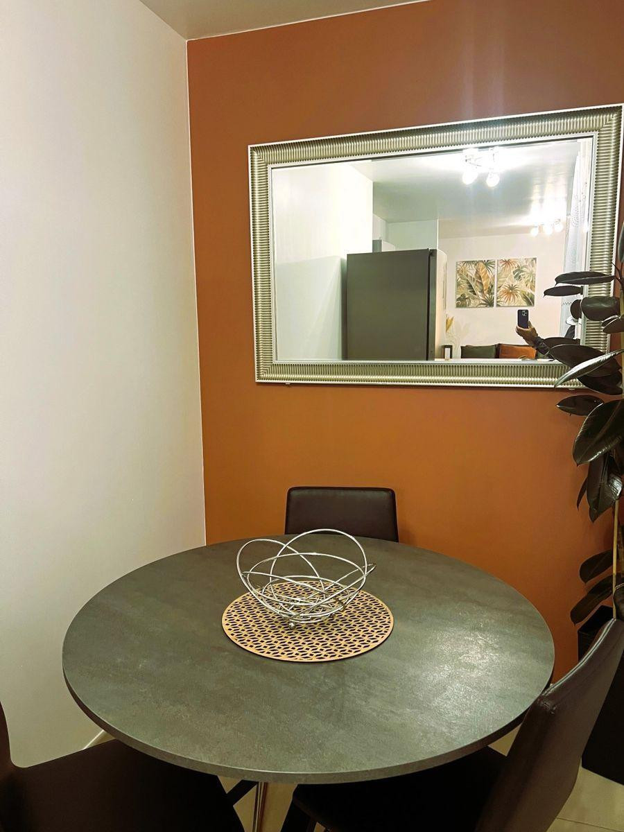 
                                                Location
                                                 Superbe 2 pièces meublé 43m2 à Marseille Prado