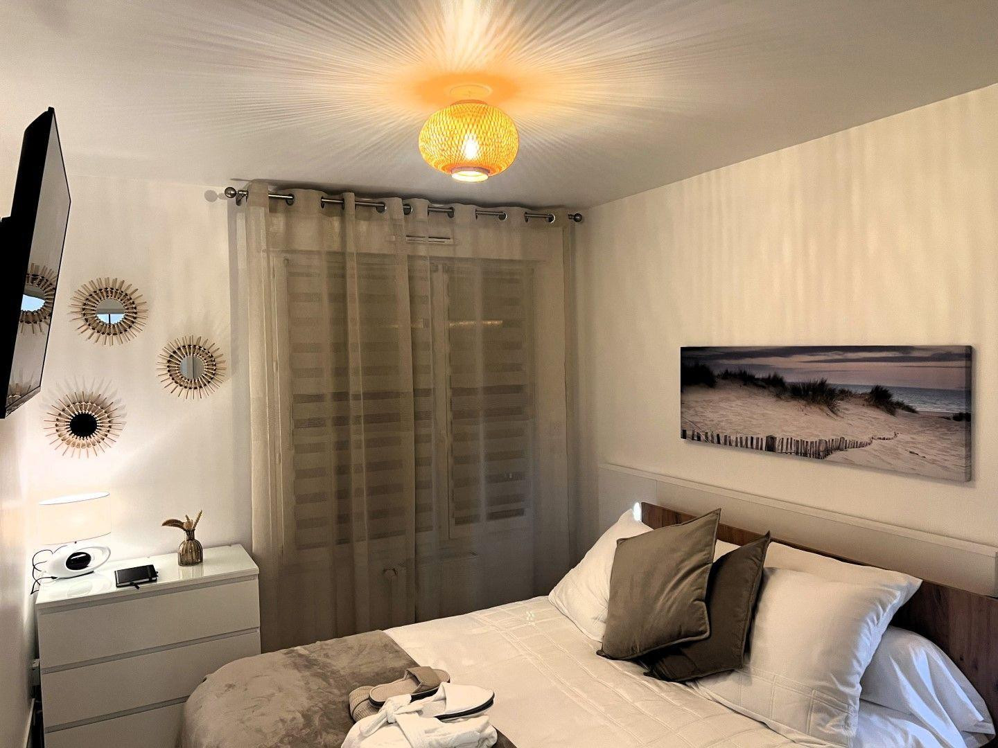 
                                                Location
                                                 Superbe 2 pièces meublé 43m2 à Marseille Prado
