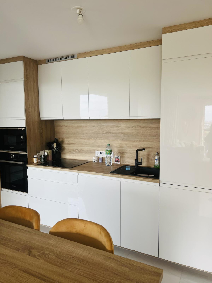 
                                                Location
                                                 Superbe 2 pièces meublé 50 m² Terrasse  70 m²