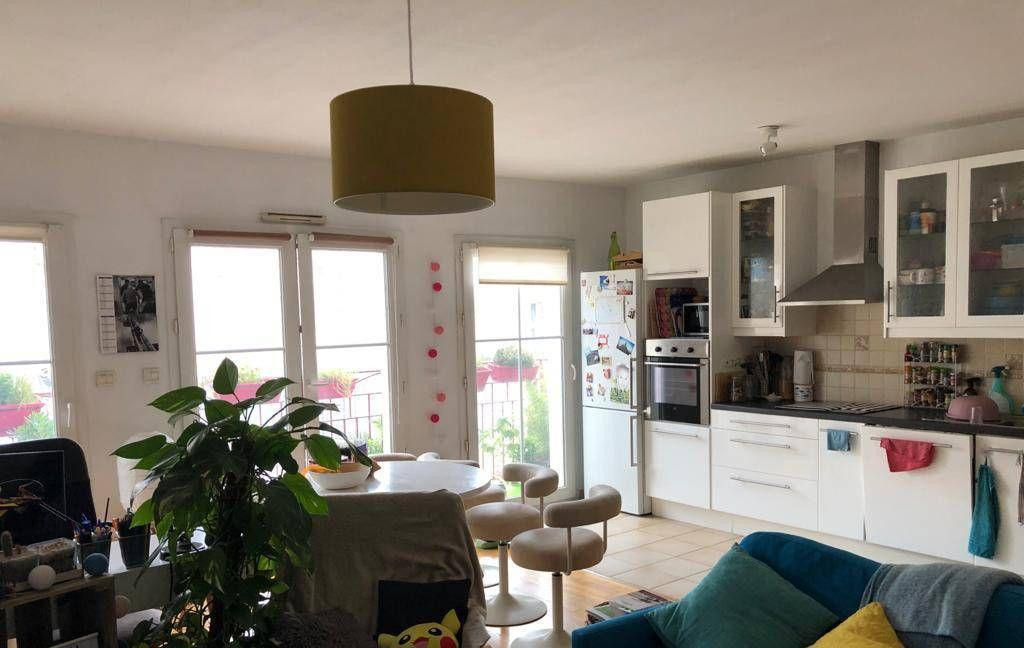 
                                                Location
                                                 Superbe 2 pièces meublé 63 m² aux Chartrons