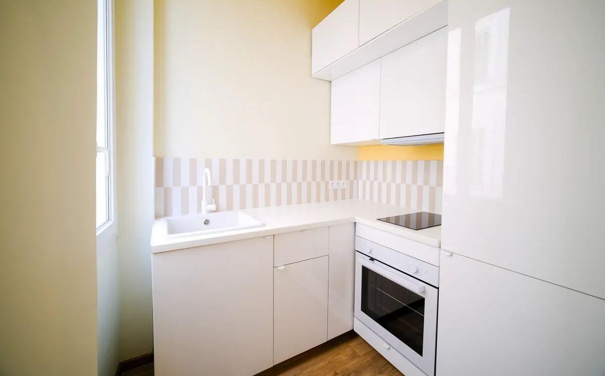 
                                                Location
                                                 Superbe 2P 24m² rénové avec soin et élégance