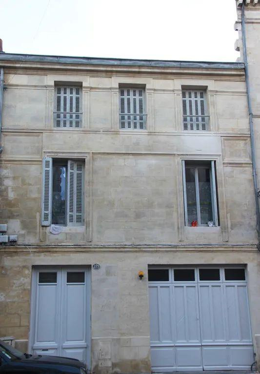 
                                                Location
                                                 Superbe 2P 28m² à 50 m de la gare Saint Jean