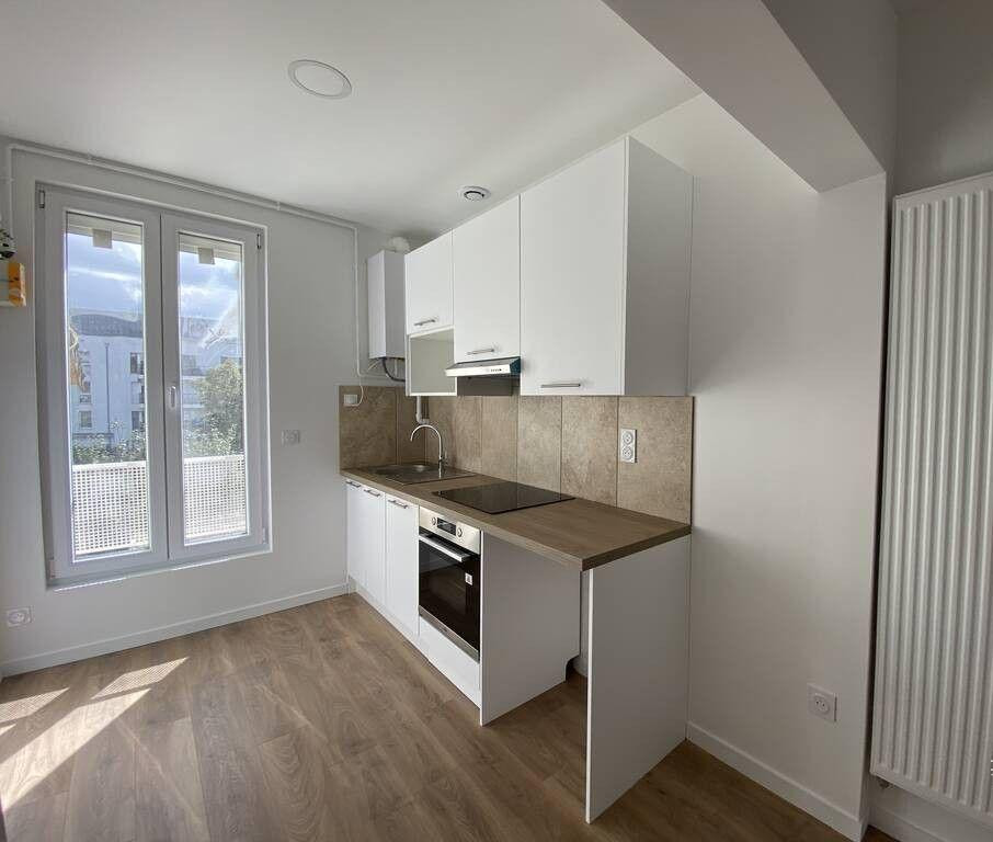 
                                                Location
                                                 Superbe 2P 37m² entièrement refait à neuf