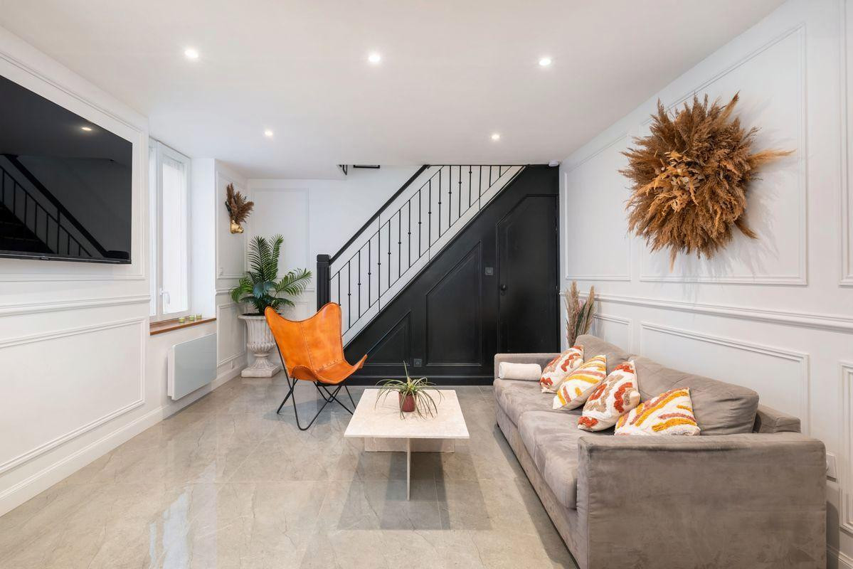 
                                                Location
                                                 Superbe 2P 39m² meublé et équipé