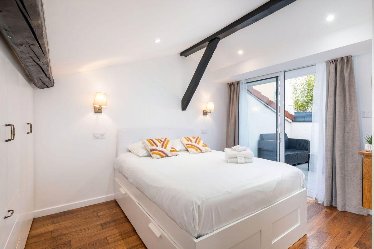 
                                                Location
                                                 Superbe 2P 39m² meublé et équipé