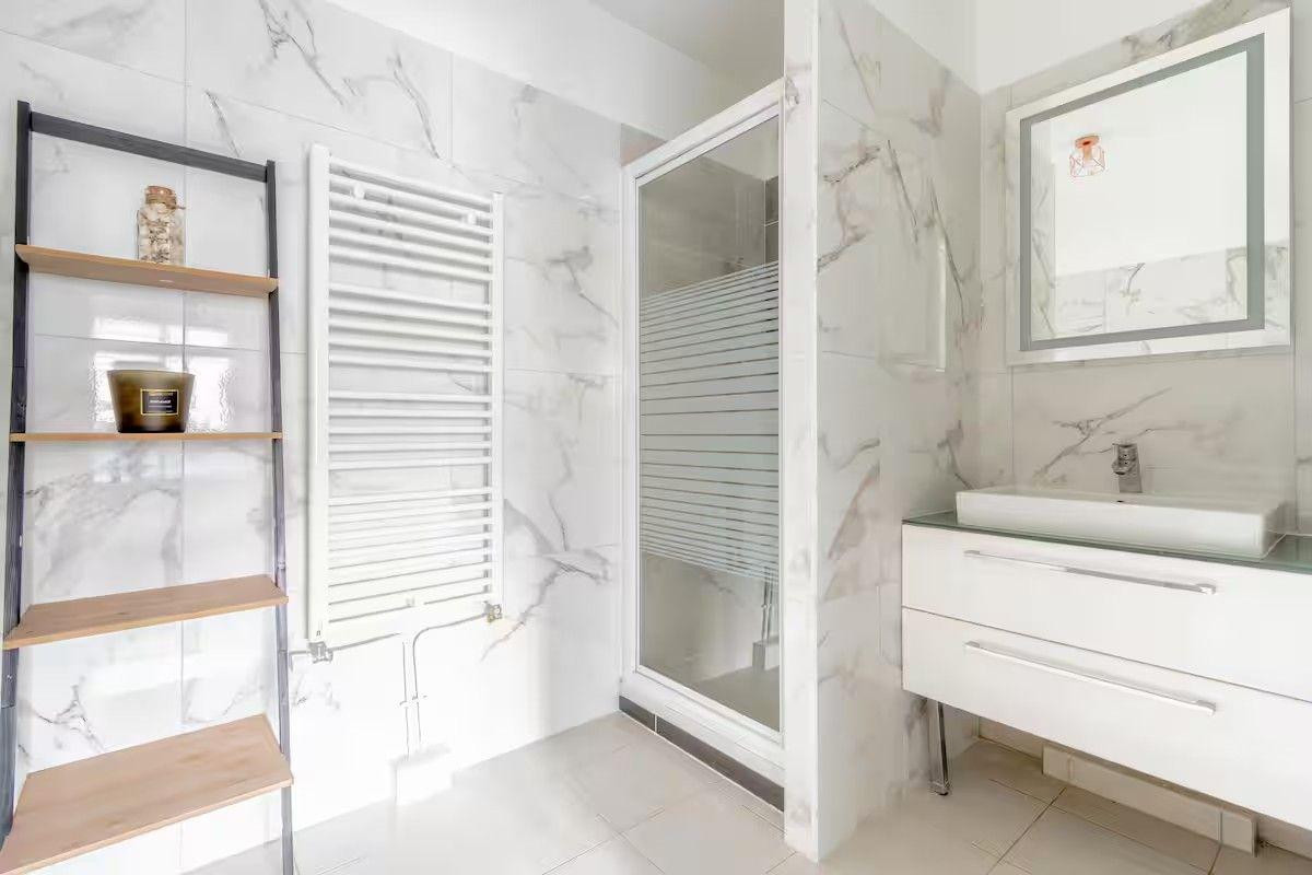 
                                                Location
                                                 Superbe 2P 44m² lumineux fonctionnel avec balcon