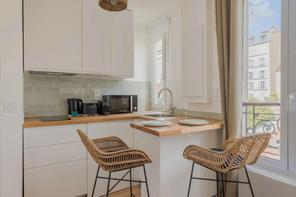 
                                                Location
                                                 Superbe 2P meublé 25² sans vis-à-vis à Montmartre