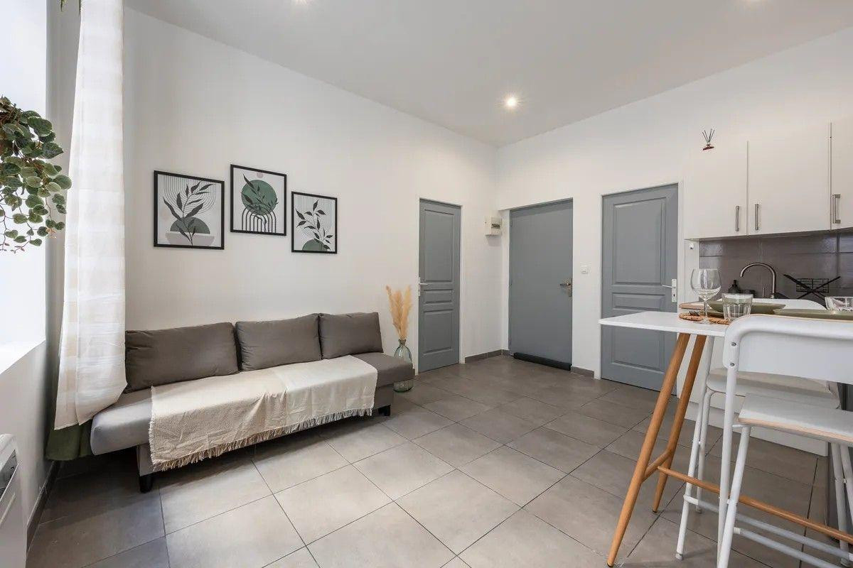 
                                                Location
                                                 Superbe 2P meublé 31m²  Tout Compris