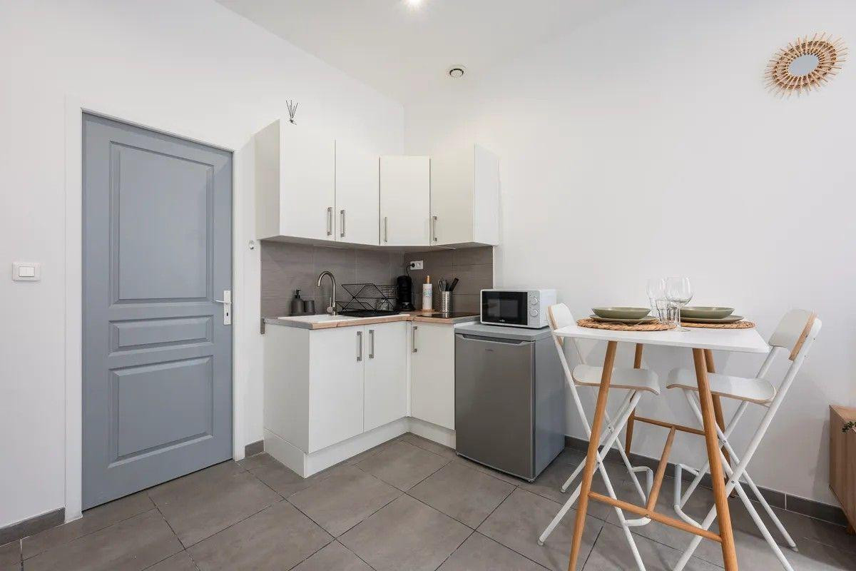 
                                                Location
                                                 Superbe 2P meublé 31m²  Tout Compris