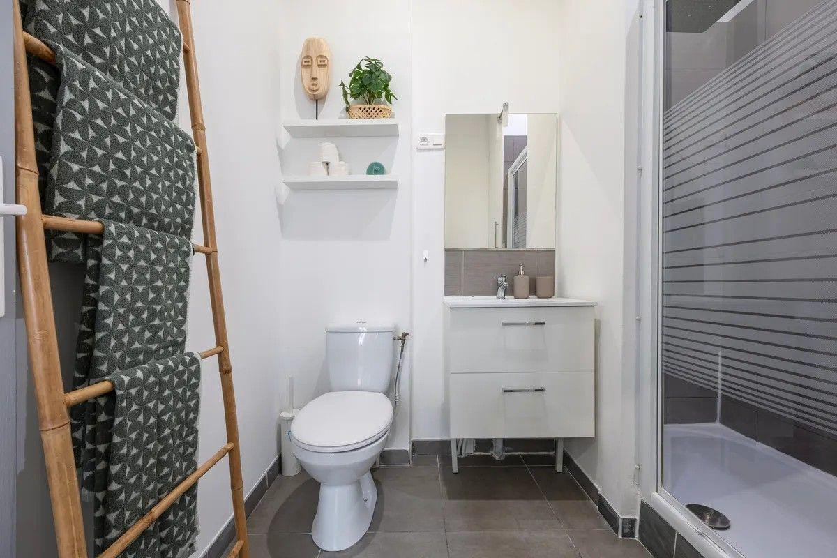 
                                                Location
                                                 Superbe 2P meublé 31m²  Tout Compris
