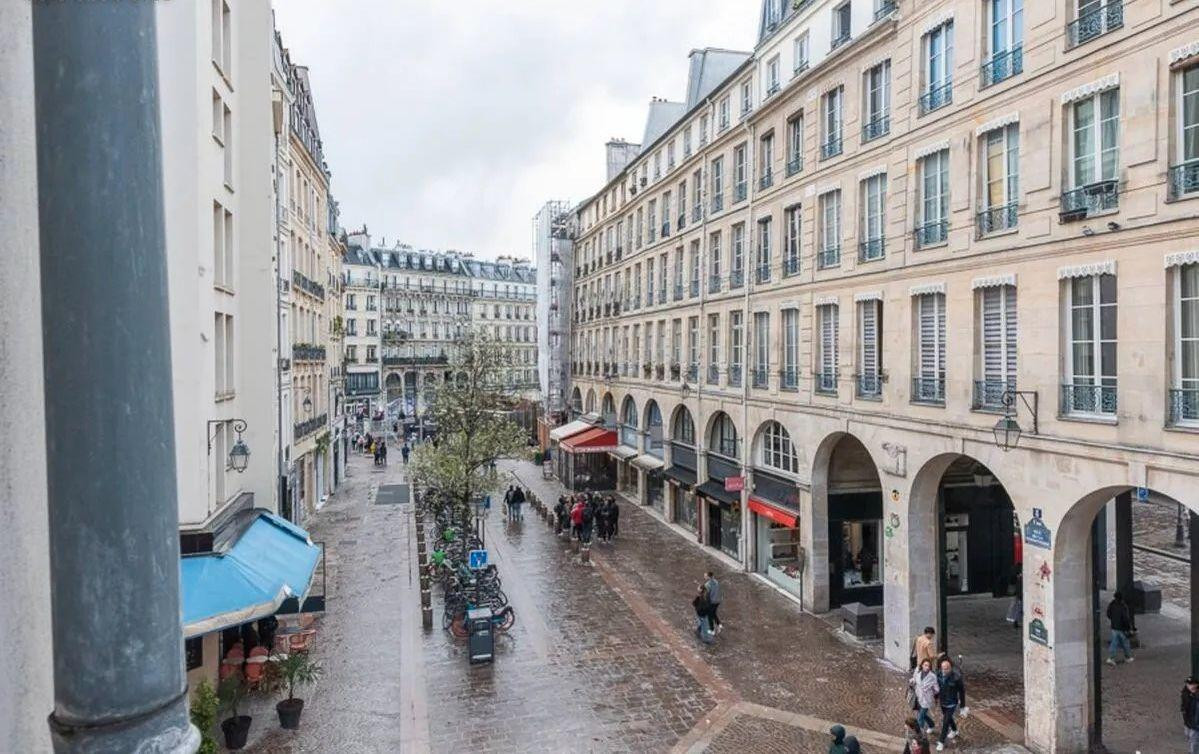 
                                                Location
                                                 Superbe 2P meublé 32m² (43m² au sol)