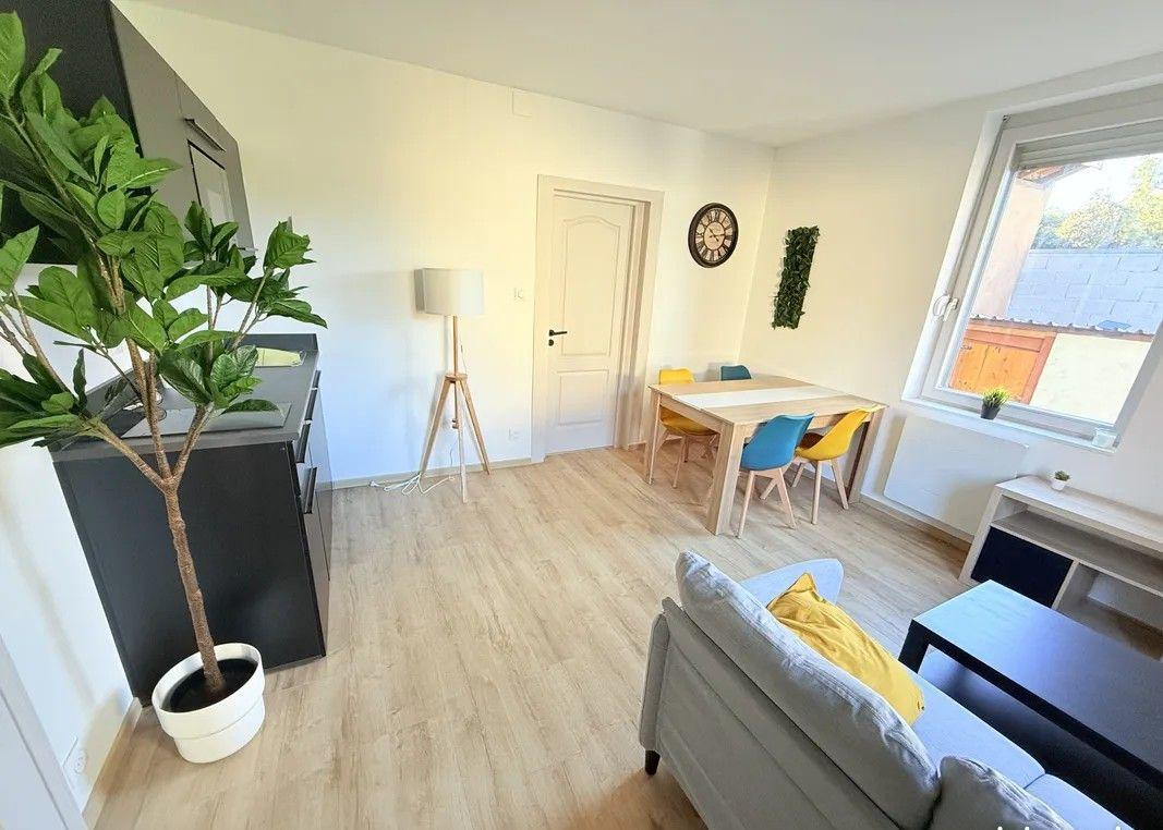 
                                                Location
                                                 Superbe 2P meublé 35m² et fonctionnel