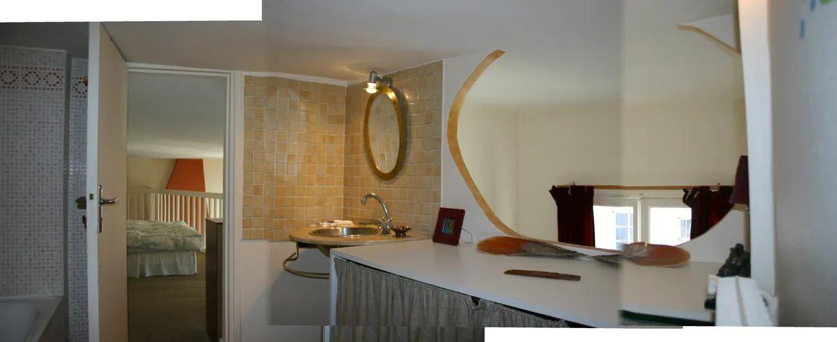 
                                                Location
                                                 Superbe 2P meublé 35m² + mezzanine 15m² Marais