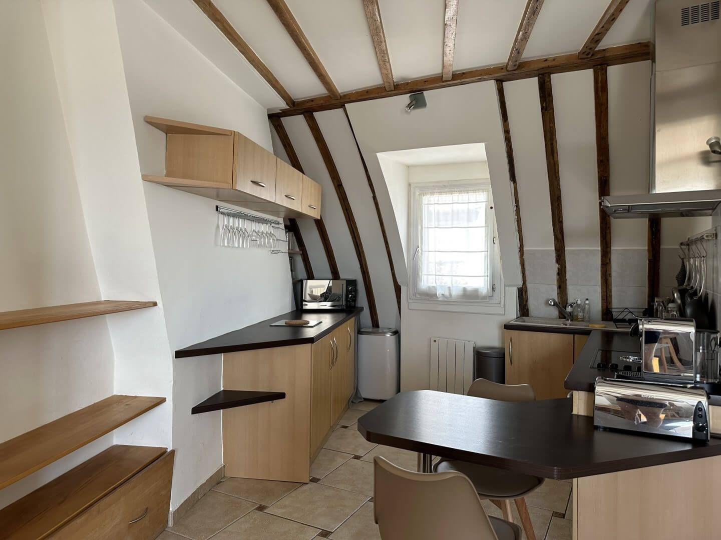 
                                                Location
                                                 Superbe 2P meublé 38m² au cœur de Paris