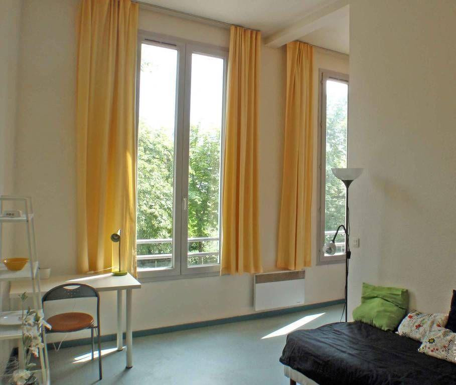 
                                                Location
                                                 Superbe 2P meublé 40m² Grenoble vue sur l'Isère
