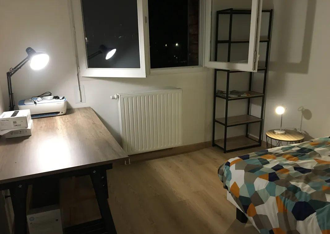 
                                                Location
                                                 Superbe 2P meublé 40m2 rue de la Bourgeonnière