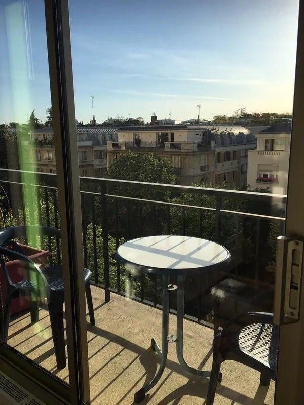 
                                                Location
                                                 Superbe 2P meublé 44m² avec balcon proche OCDE