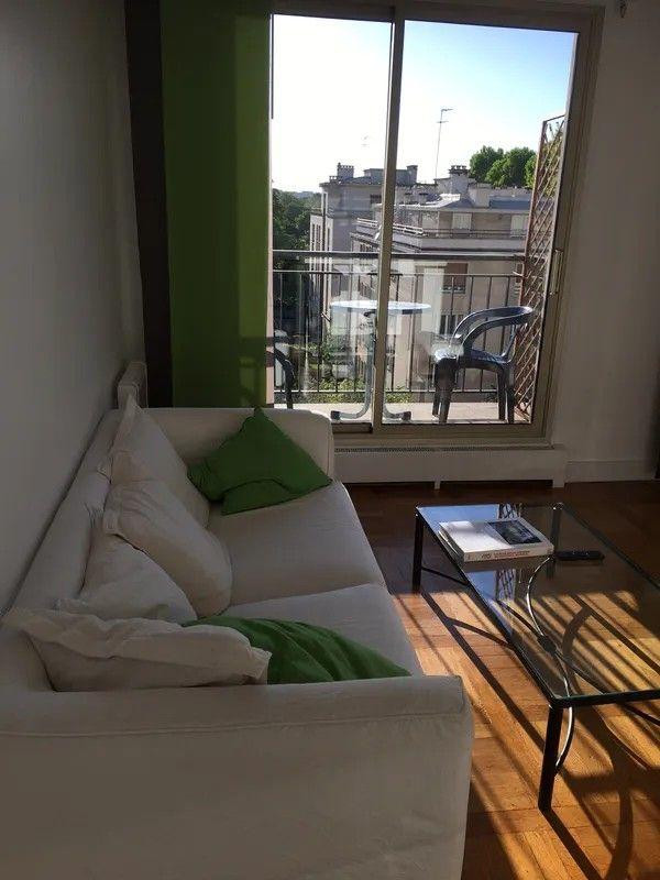 
                                                Location
                                                 Superbe 2P meublé 44m² avec balcon proche OCDE