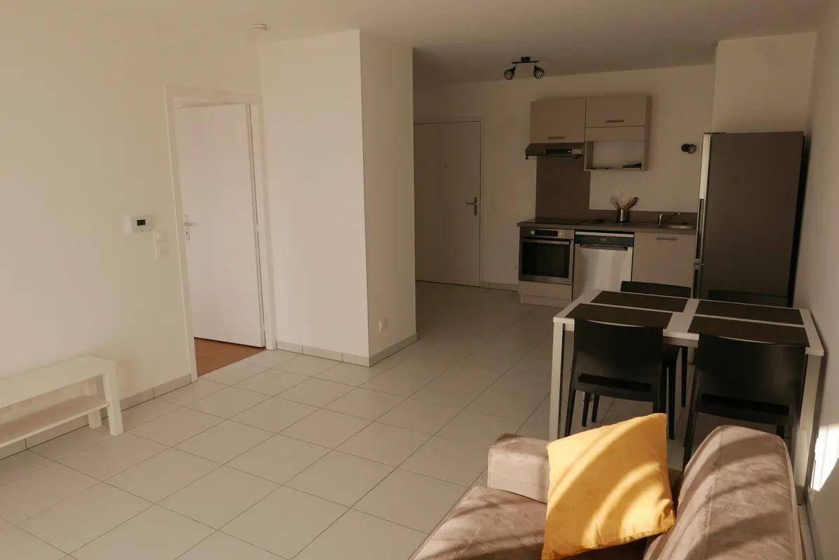 
                                                Location
                                                 Superbe 2P meublé 45m² Hyper centre Annemasse