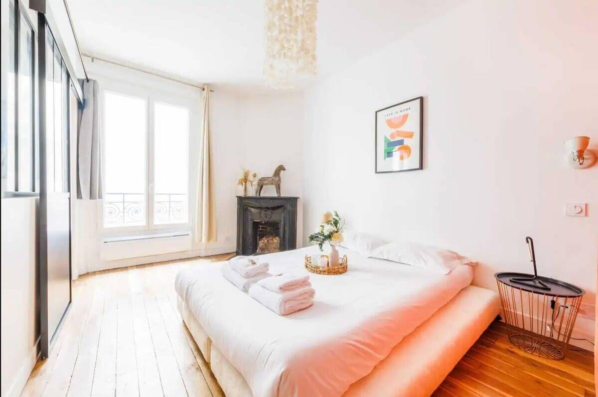 
                                                Location
                                                 Superbe 2P meublé 45m² refait à neuf