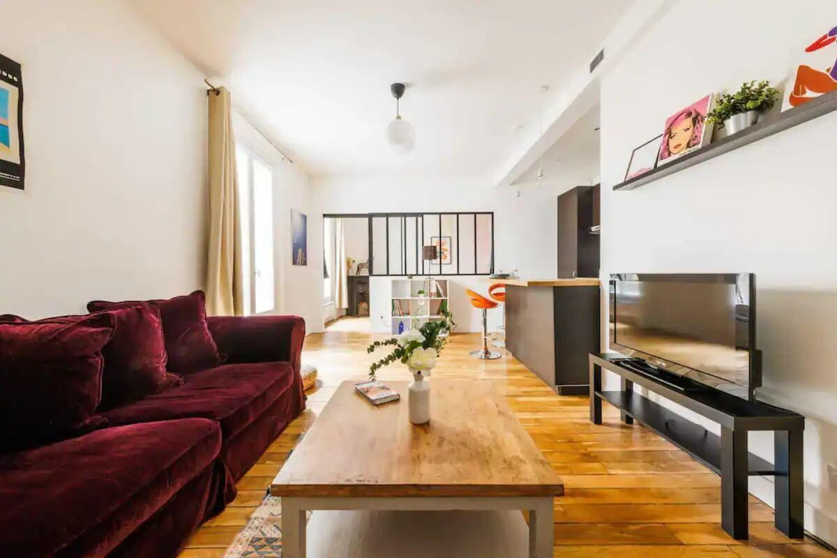 
                                                Location
                                                 Superbe 2P meublé 45m² refait à neuf