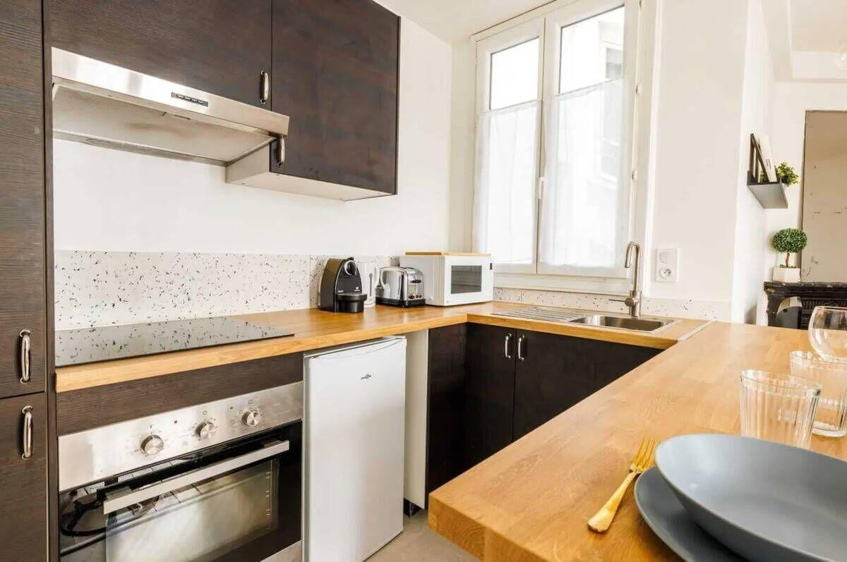 
                                                Location
                                                 Superbe 2P meublé 45m² refait à neuf