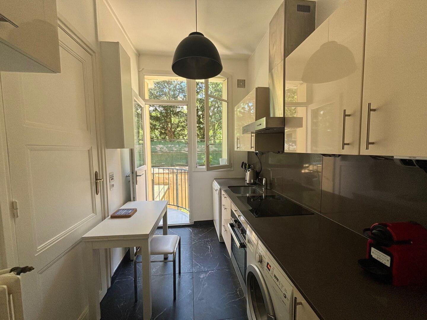 
                                                Location
                                                 Superbe 2P meublé 45m² sans vis à vis et calme