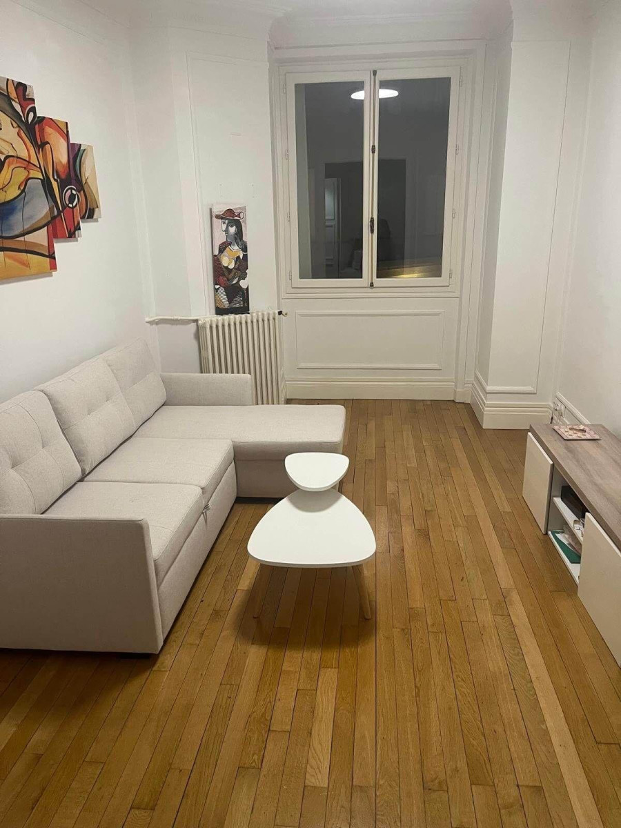 
                                                Location
                                                 Superbe 2P meublé 45m² sans vis à vis et calme