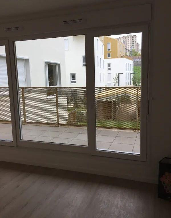 
                                                Location
                                                 Superbe 2P meublé 46m² avec loggia
