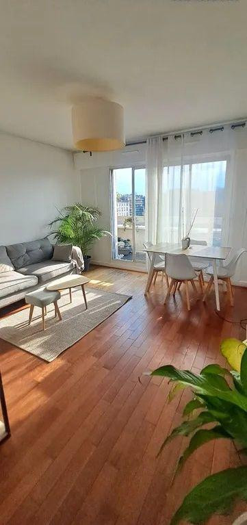 
                                                Location
                                                 Superbe 2P meublé 47 m²  sans vis à vis traversant