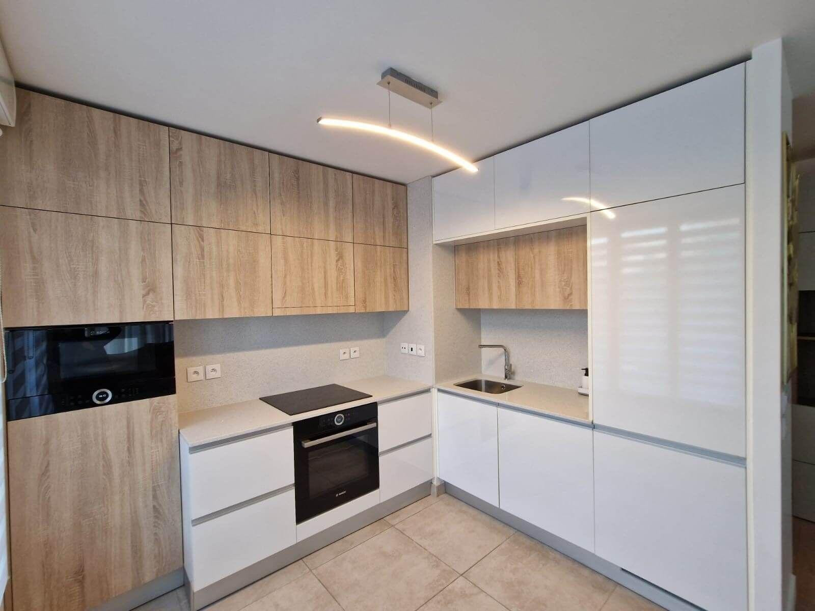 
                                                Location
                                                 Superbe 2P meublé 47m²