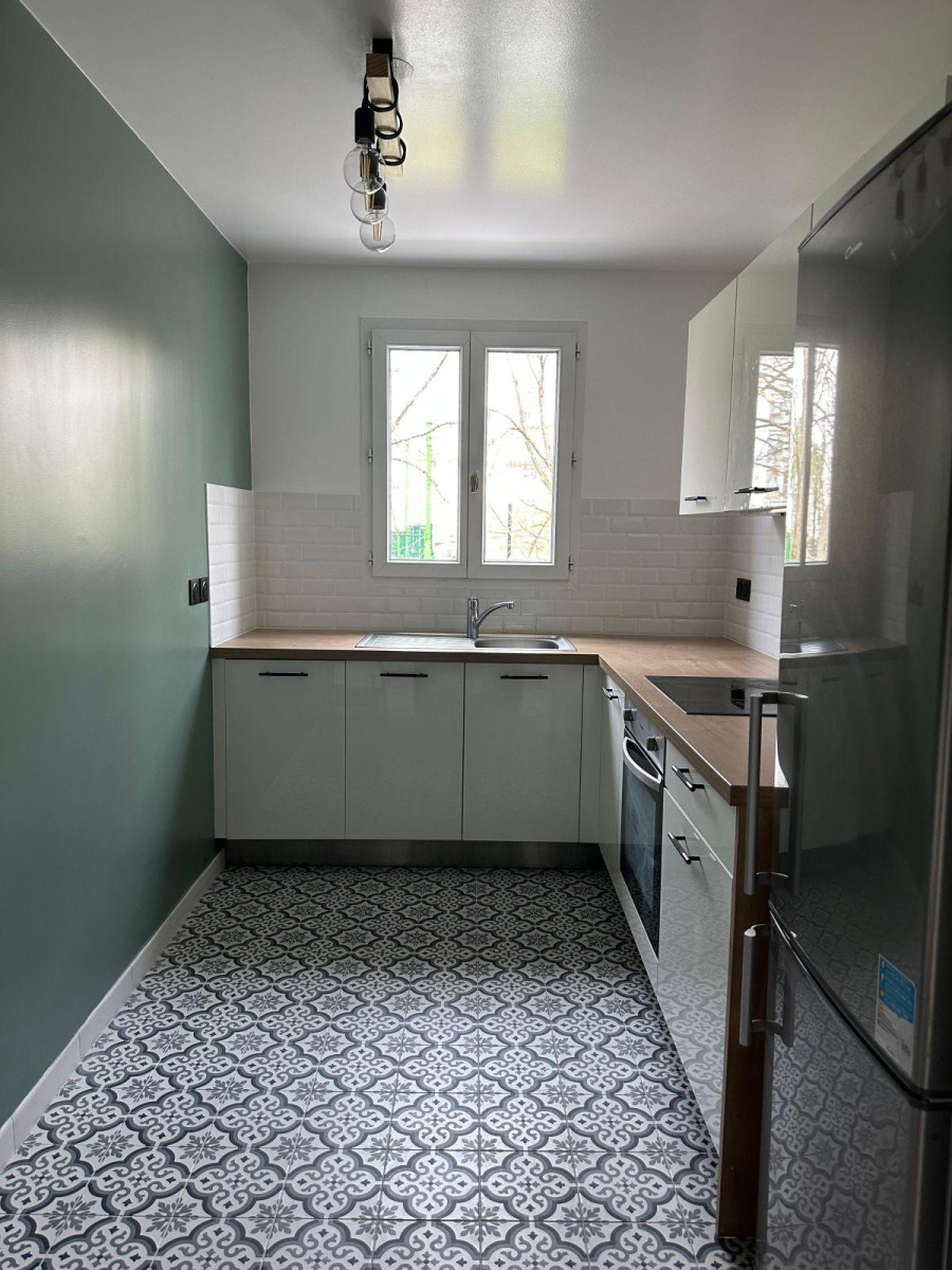 
                                                Location
                                                 Superbe 2P meublé 47m² avec balcon et parking