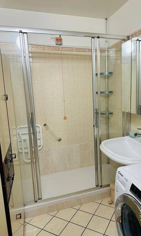 
                                                Location
                                                 Superbe 2P meublé 47m² paisible à Versailles