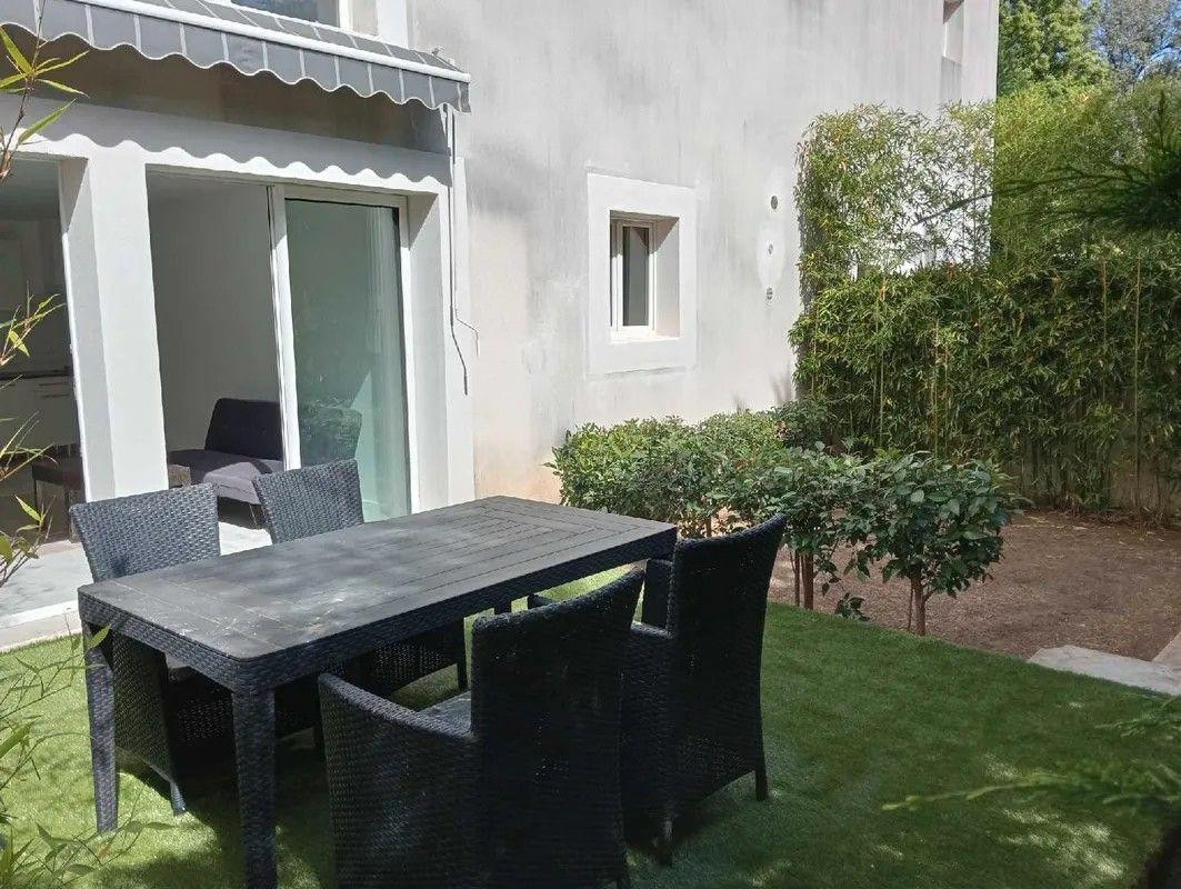 
                                                Location
                                                 Superbe 2P meublé 50m² avec jardin Montolivet