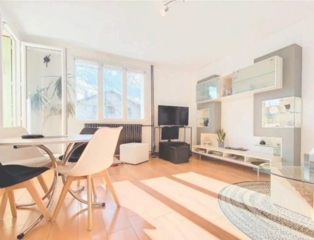 
                                                Location
                                                 Superbe 2P meublé 50m² avec loggia