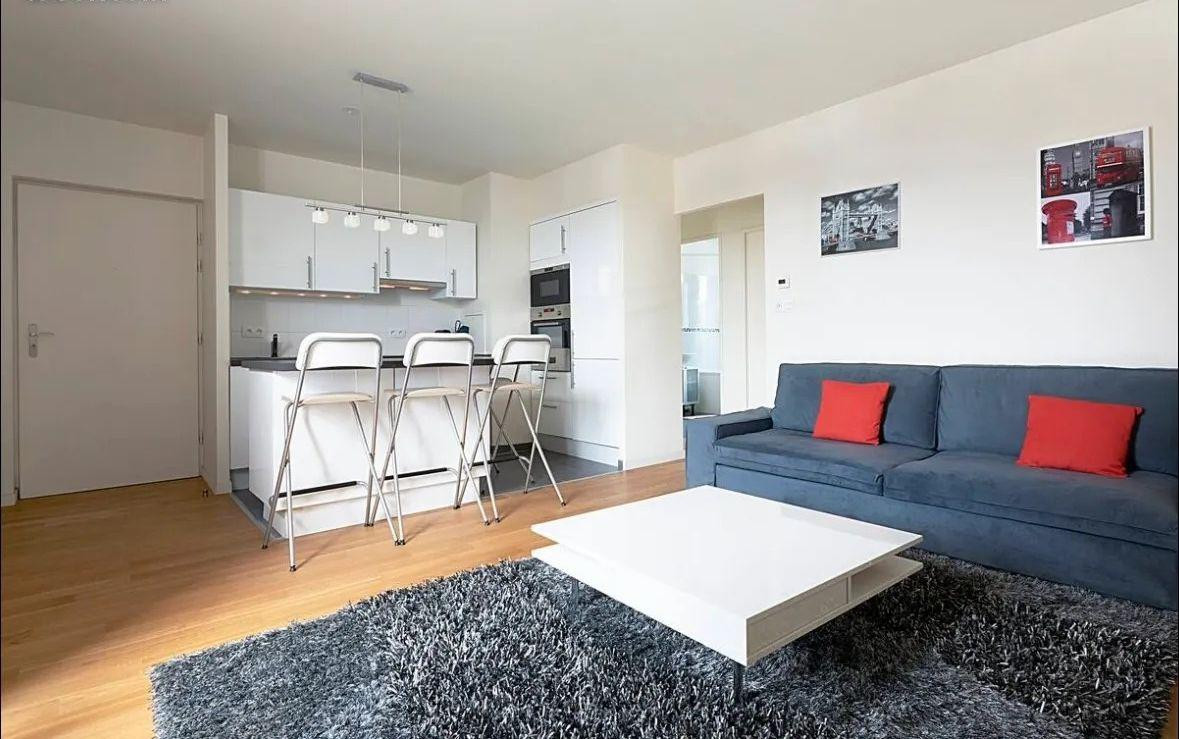 
                                                Location
                                                 Superbe 2P meublé 50m² entièrement rénové