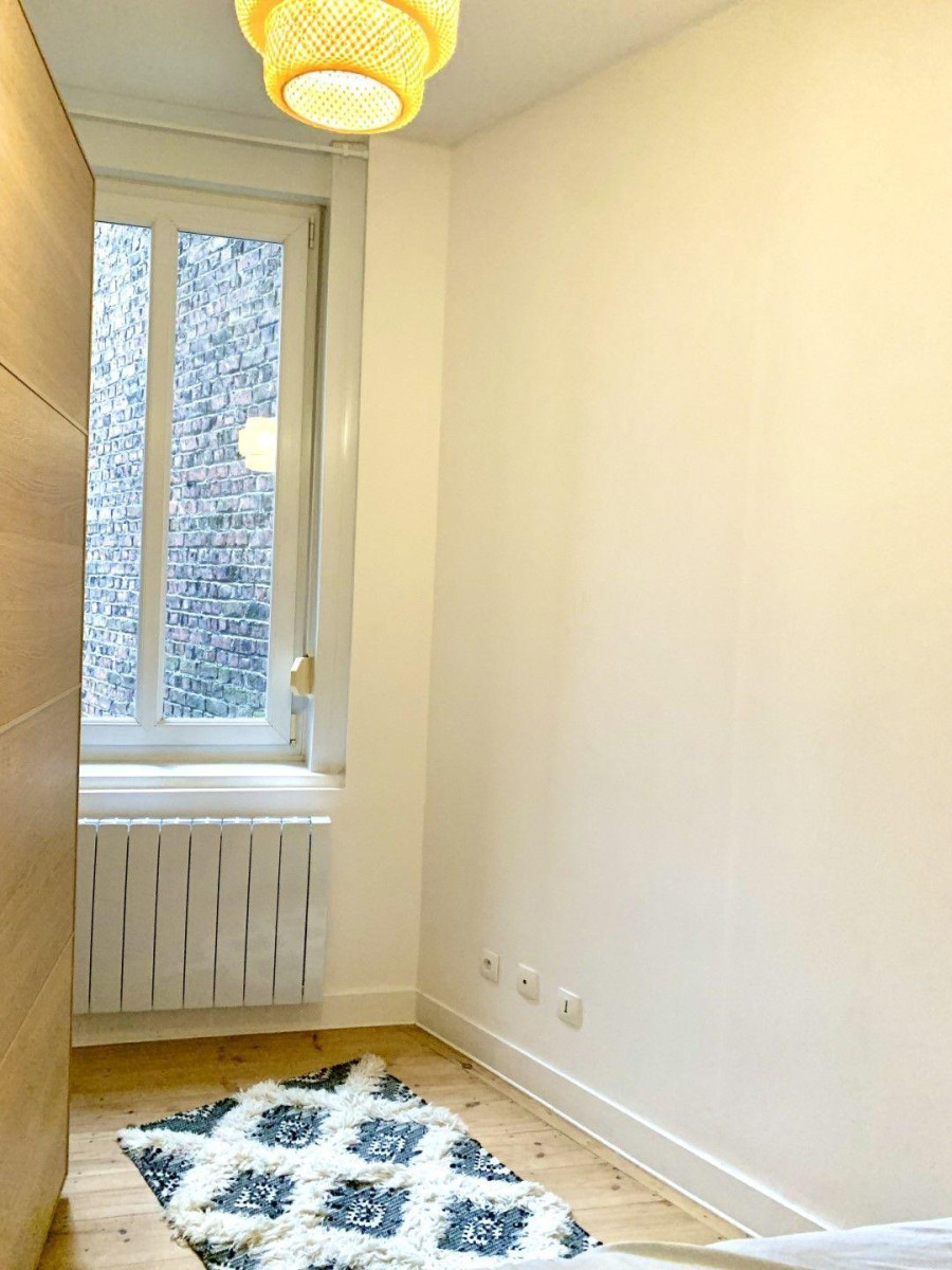 
                                                Location
                                                 Superbe 2P meublé 51m² refait à neuf Saint Sauveur