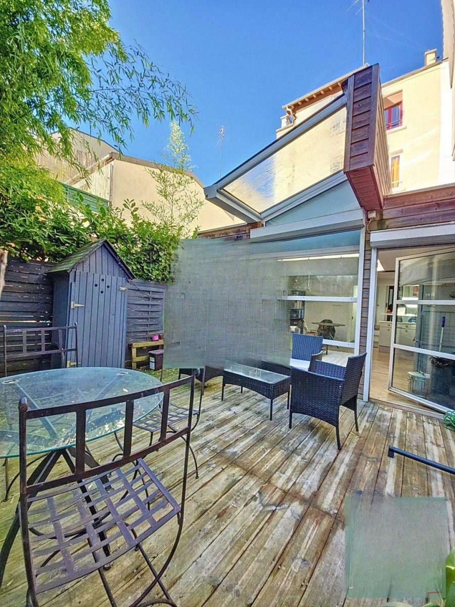 
                                                Location
                                                 Superbe 2P meublé 52m² avec grande terrasse