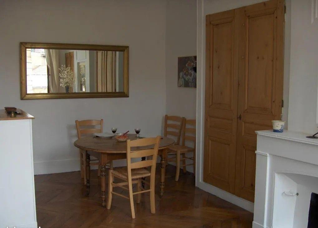 
                                                Location
                                                 Superbe 2P meublé 52m² Vieux Lyon sans vis à vis