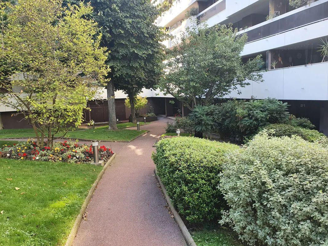 
                                                Location
                                                 Superbe 2P meublé 55m² avec terrasse 14m²
