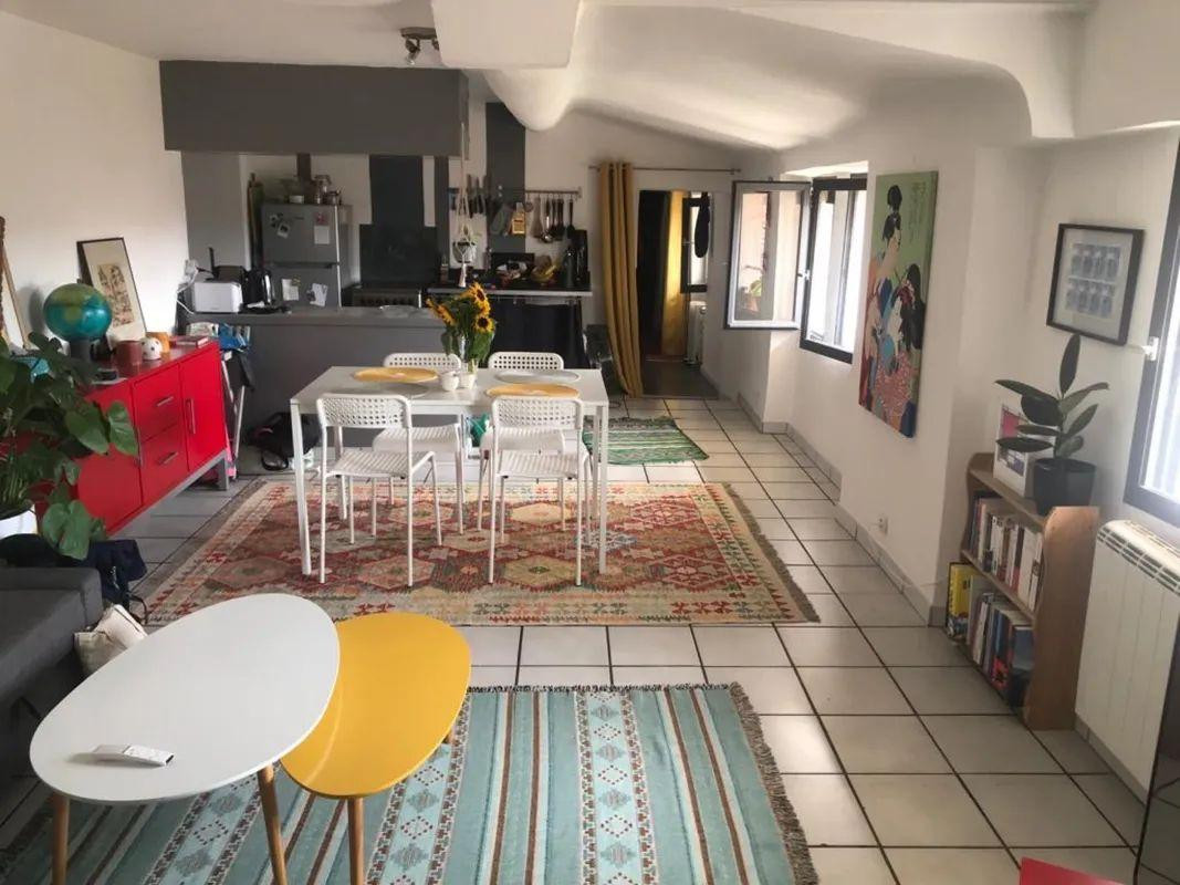 
                                                Location
                                                 Superbe 2P meublé 55m² avec terrasse centre d'Aix