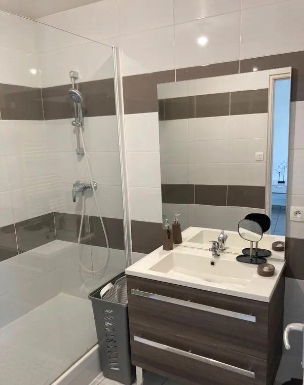 
                                                Location
                                                 Superbe 2P meublé 55m² Cours Fauriel