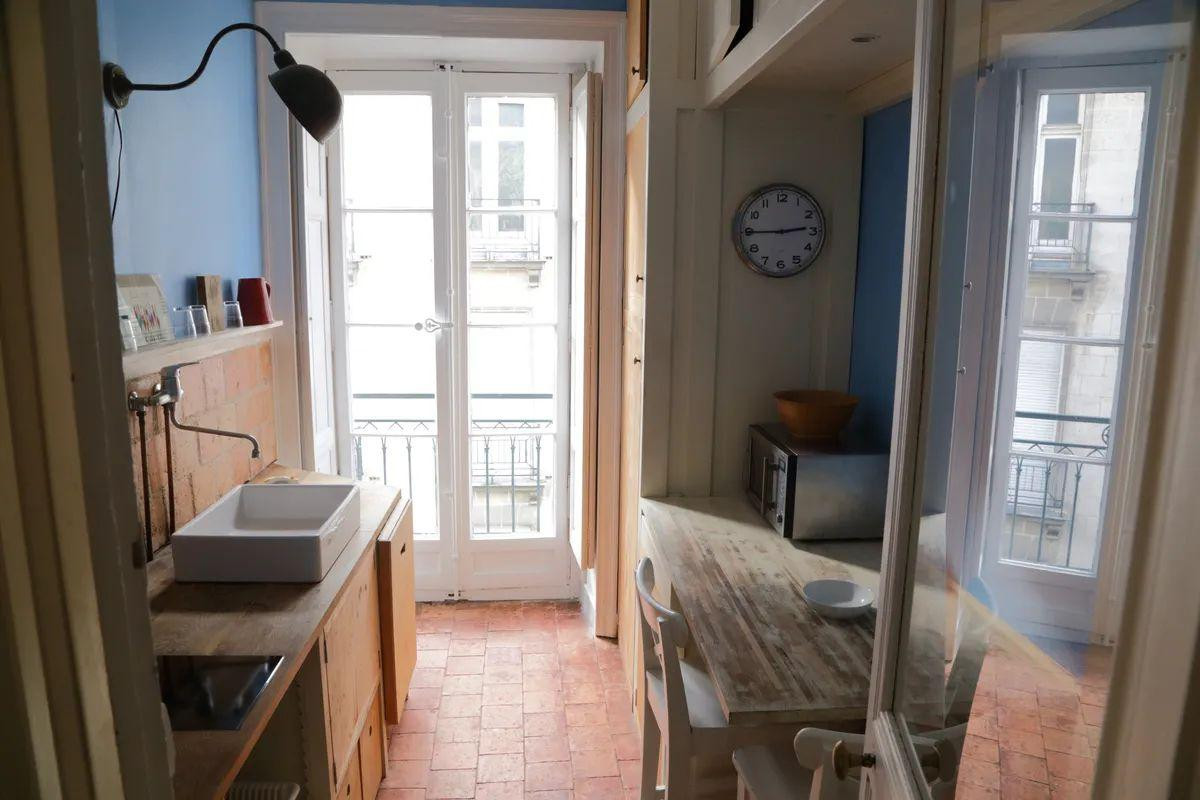 
                                                Location
                                                 Superbe 2P meublé 55m² proche place Royale