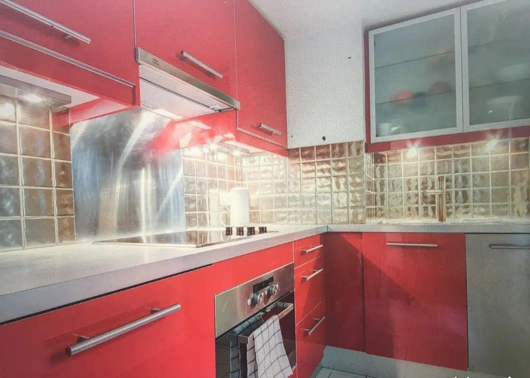 
                                                Location
                                                 Superbe 2P meublé 63m² dans très bel immeuble