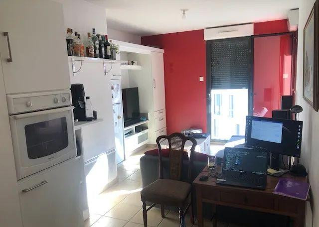 
                                                Location
                                                 SUPERBE 2P MEUBLE BORDEAUX LES CHARTRONS