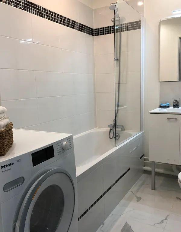 
                                                Location
                                                 Superbe 2P meublé proche La Défense bail 1 à 3 ans